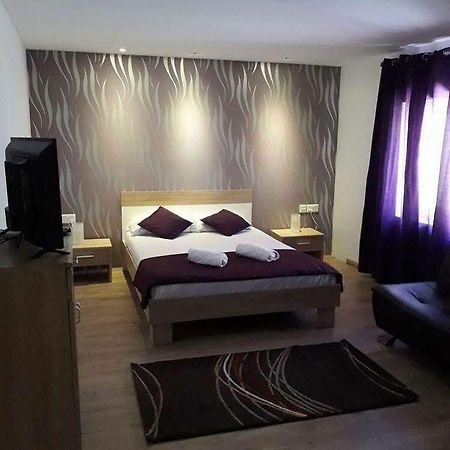 Sunstone Boutique Guest House Buġibba Екстериор снимка