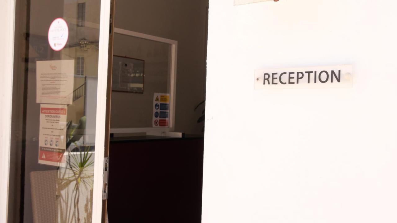 Sunstone Boutique Guest House Buġibba Екстериор снимка