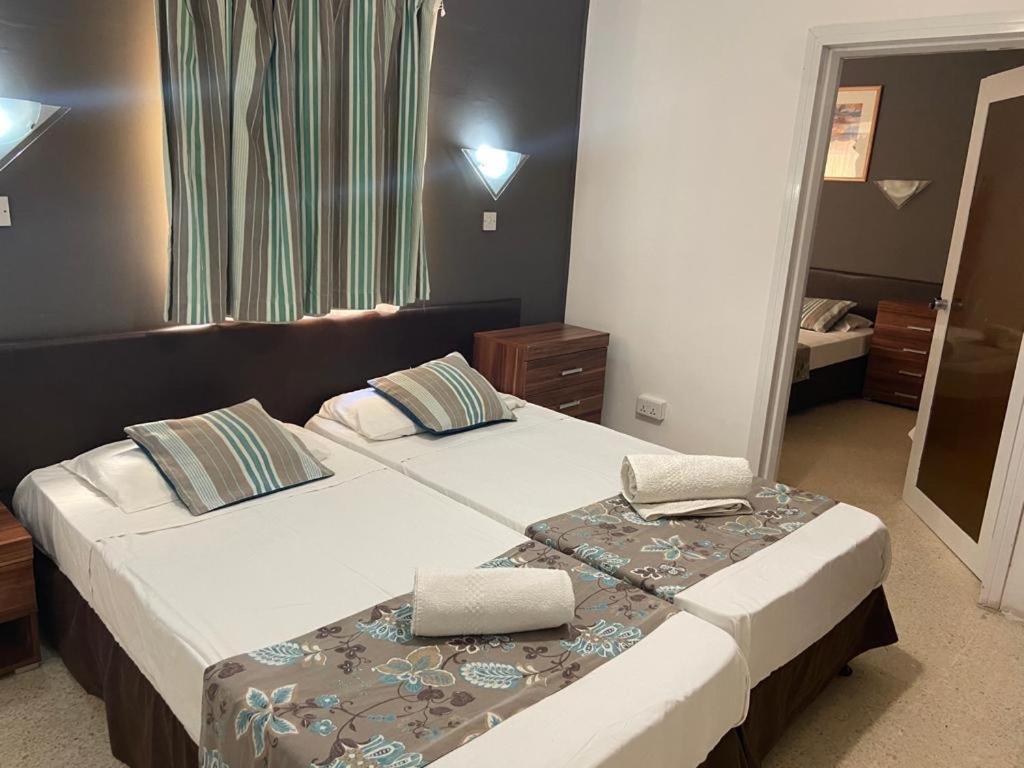 Sunstone Boutique Guest House Buġibba Екстериор снимка