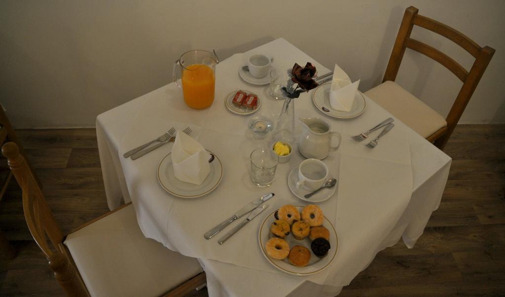 Sunstone Boutique Guest House Buġibba Екстериор снимка
