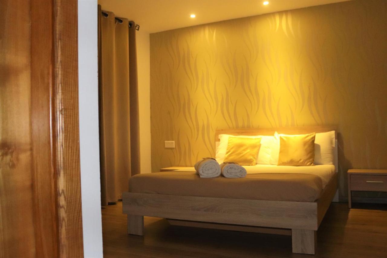 Sunstone Boutique Guest House Buġibba Екстериор снимка