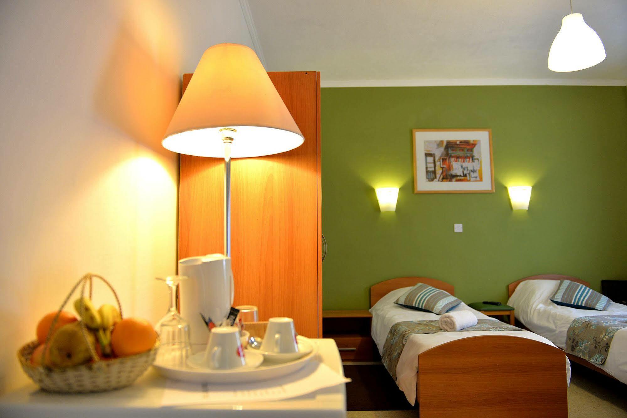 Sunstone Boutique Guest House Buġibba Екстериор снимка