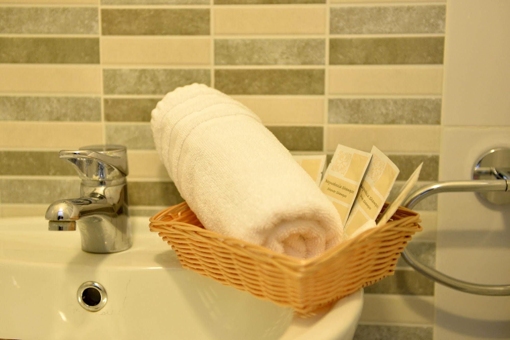 Sunstone Boutique Guest House Buġibba Екстериор снимка