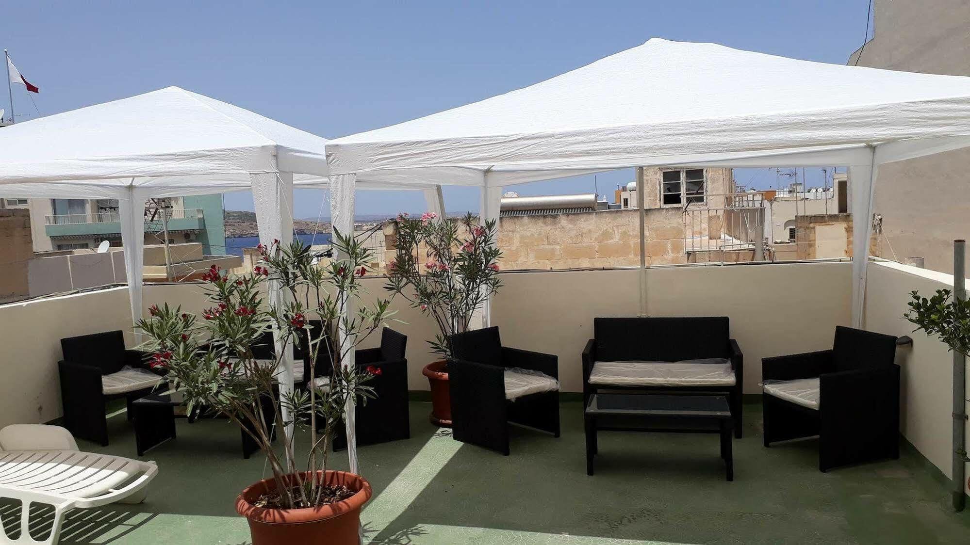 Sunstone Boutique Guest House Buġibba Екстериор снимка