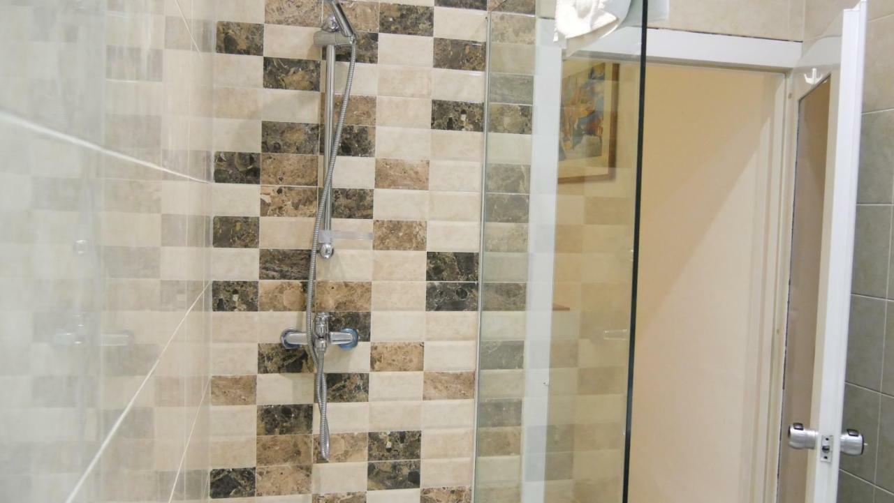 Sunstone Boutique Guest House Buġibba Екстериор снимка